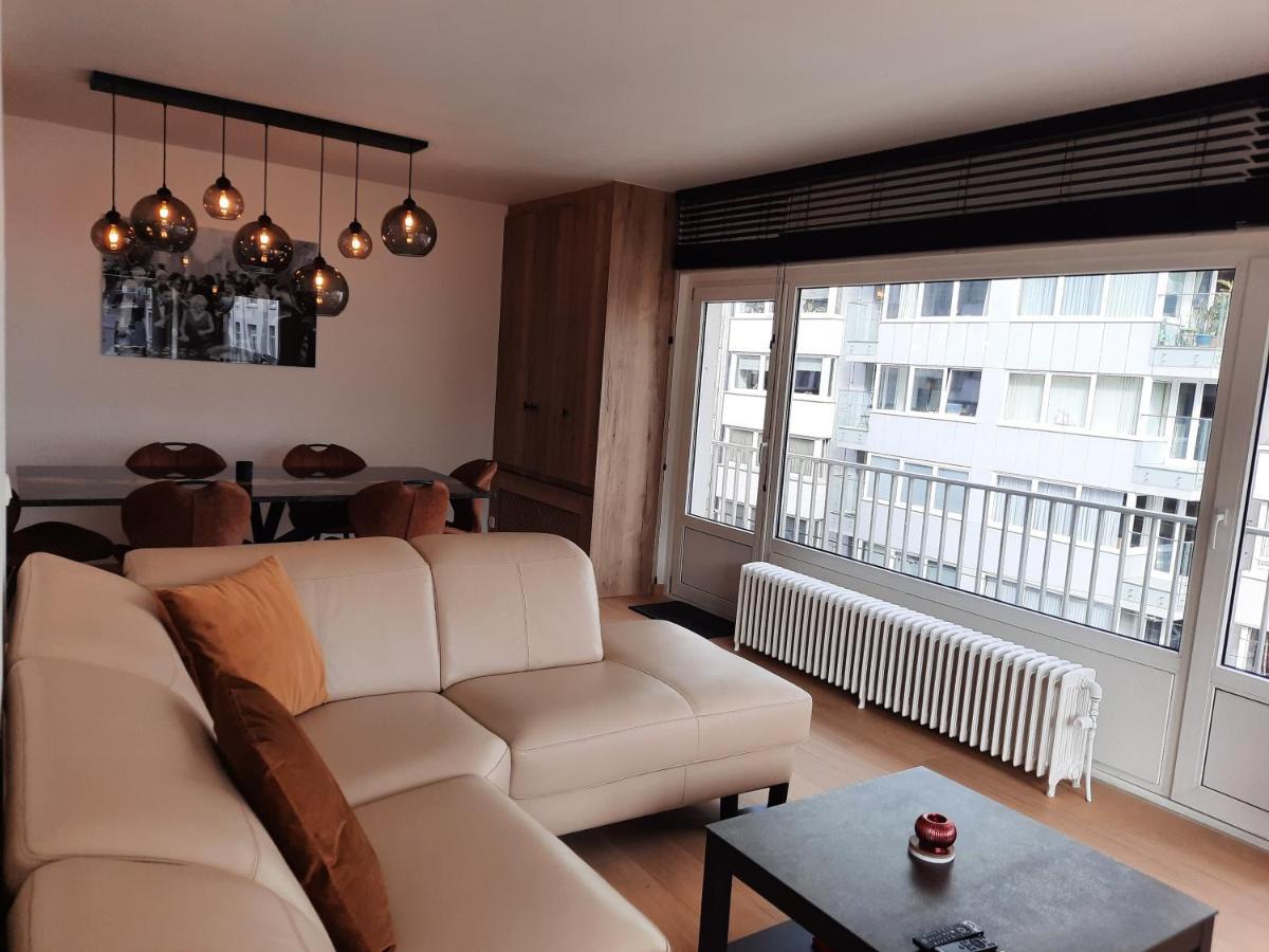 Lichtrijk En Comfortabel Hoekappartement Met Gratis Parking En Zeer Centraal Gelegen - Comme Chez Soi Ostende Extérieur photo