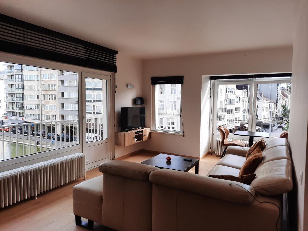 Lichtrijk En Comfortabel Hoekappartement Met Gratis Parking En Zeer Centraal Gelegen - Comme Chez Soi Ostende Extérieur photo