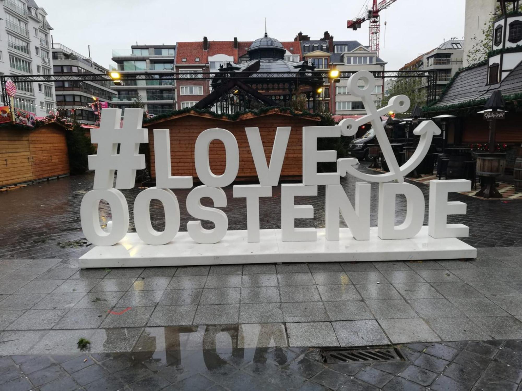 Lichtrijk En Comfortabel Hoekappartement Met Gratis Parking En Zeer Centraal Gelegen - Comme Chez Soi Ostende Extérieur photo